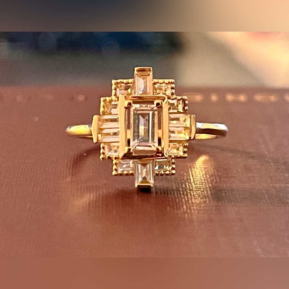 14k Gold Art Deco Shield Ring White Topaz, Size 7